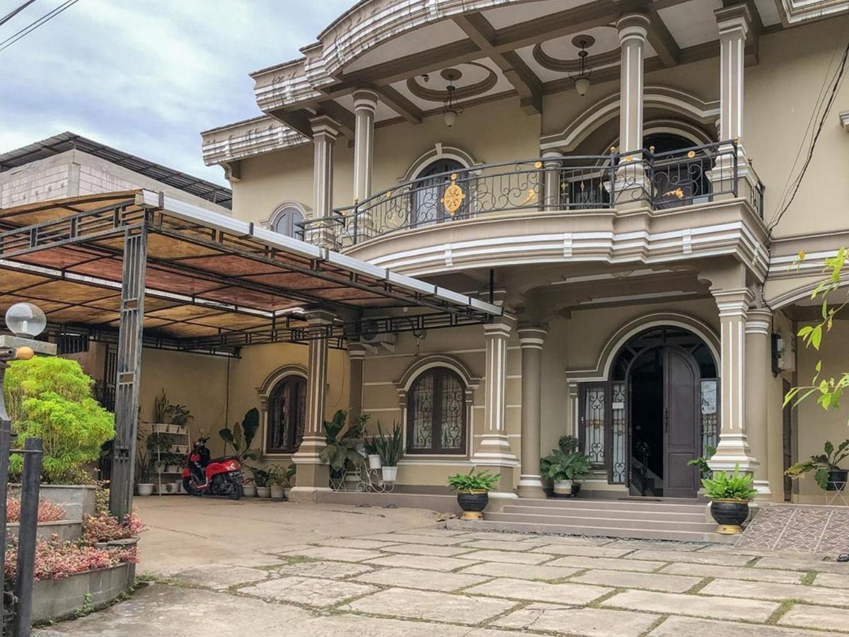 Enrekang Sinar Hotel מראה חיצוני תמונה